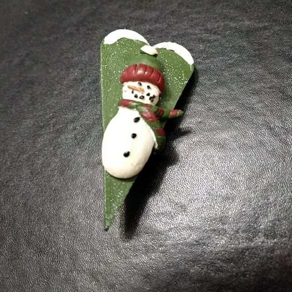 *Sale* Vintage Snowman pin - Picture 1 of 6